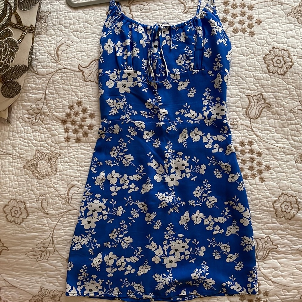 Cute Floral Dress by PAPAYA